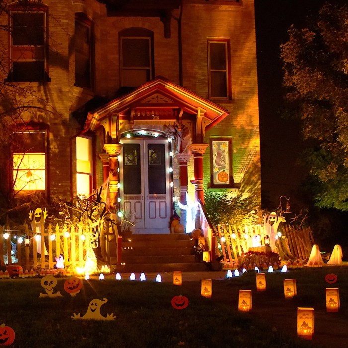 Outdoor Decor Ideas for Halloween